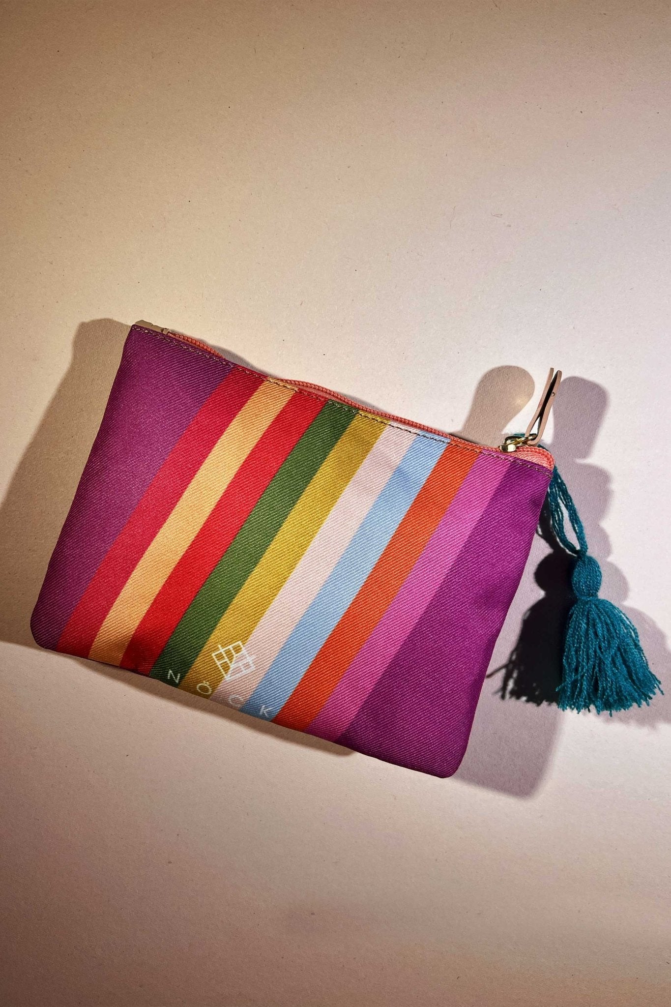 Cosmetiquera Bordada VUELA ALTO - Lila - LOVENOCK