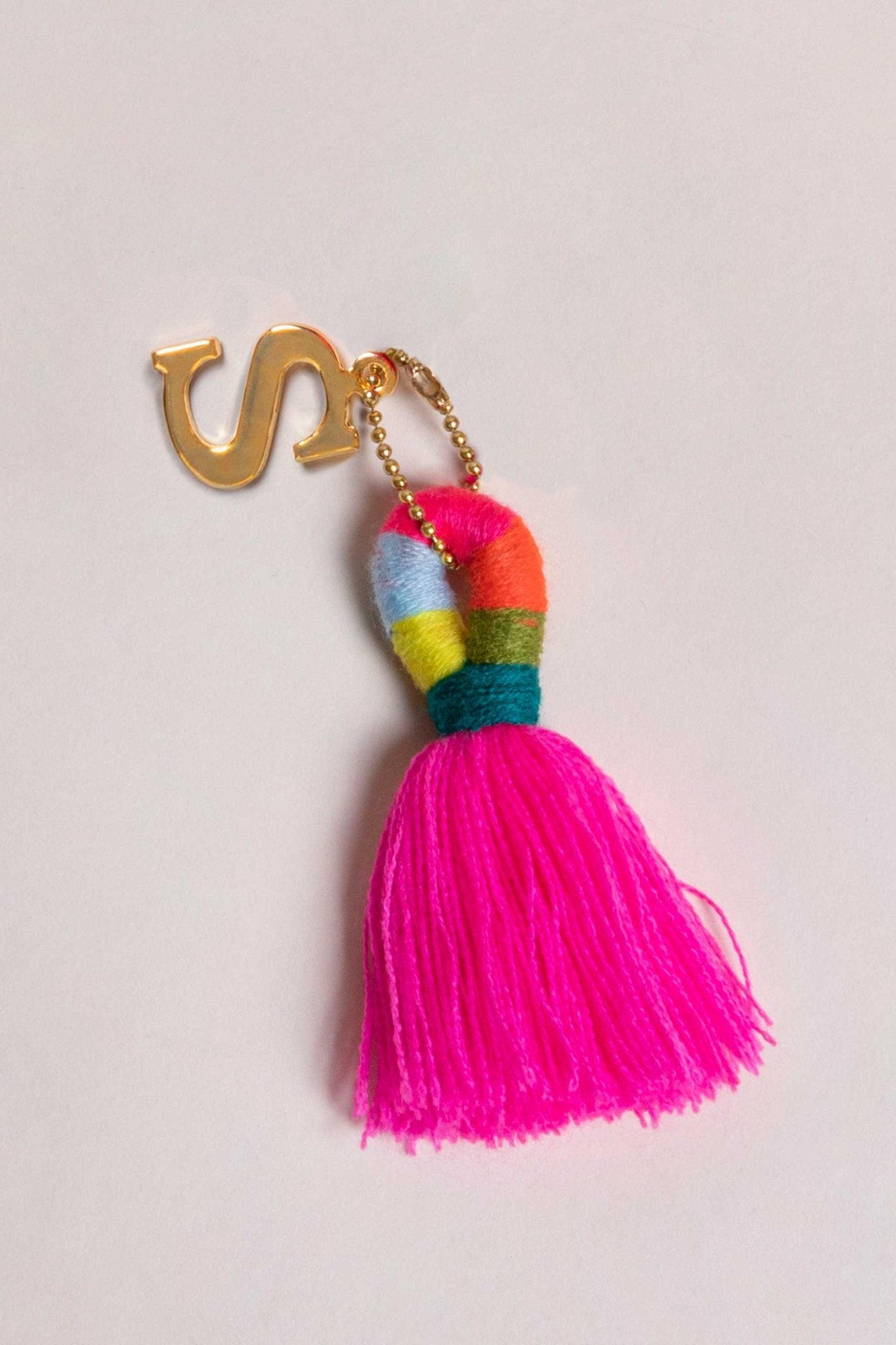 Personaliza tu bolsa - Charm con Inicial Metálica Rosa - LOVENOCK