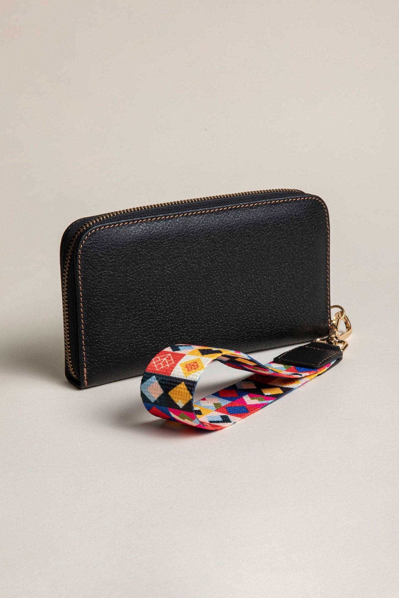Cartera Negra Monogramm Grande - LOVENOCK