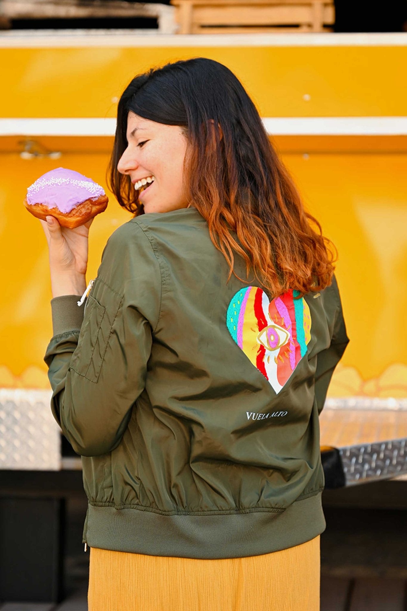 Chamarra Bomber Bordada - Vuela alto - LOVENOCK
