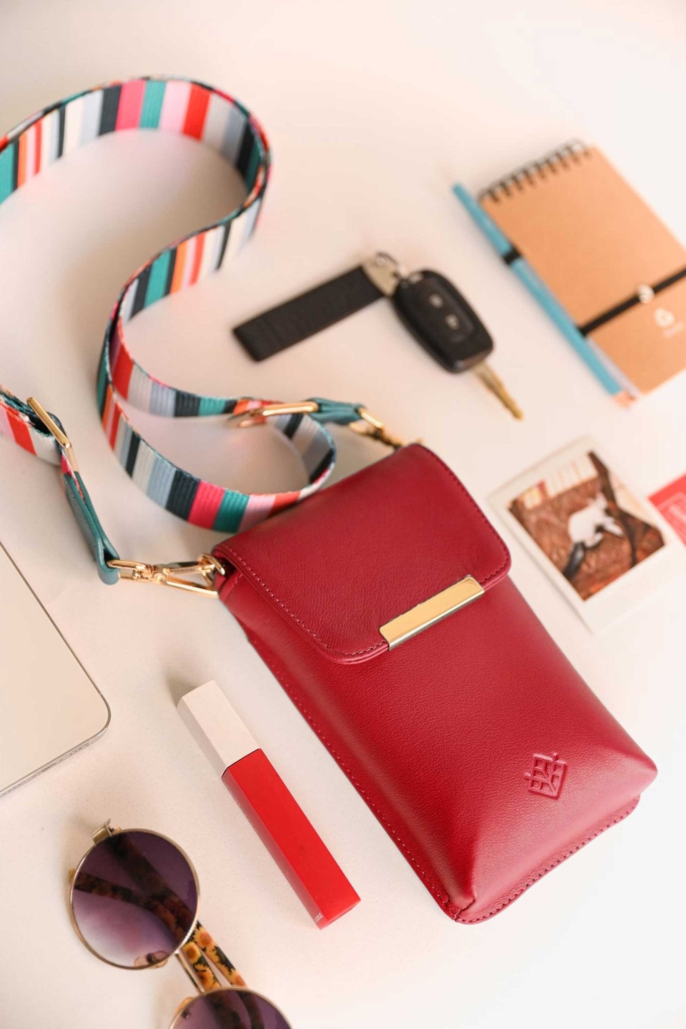 Crossbody Esencial Celular Rojo - Doble Correa - LOVENOCK