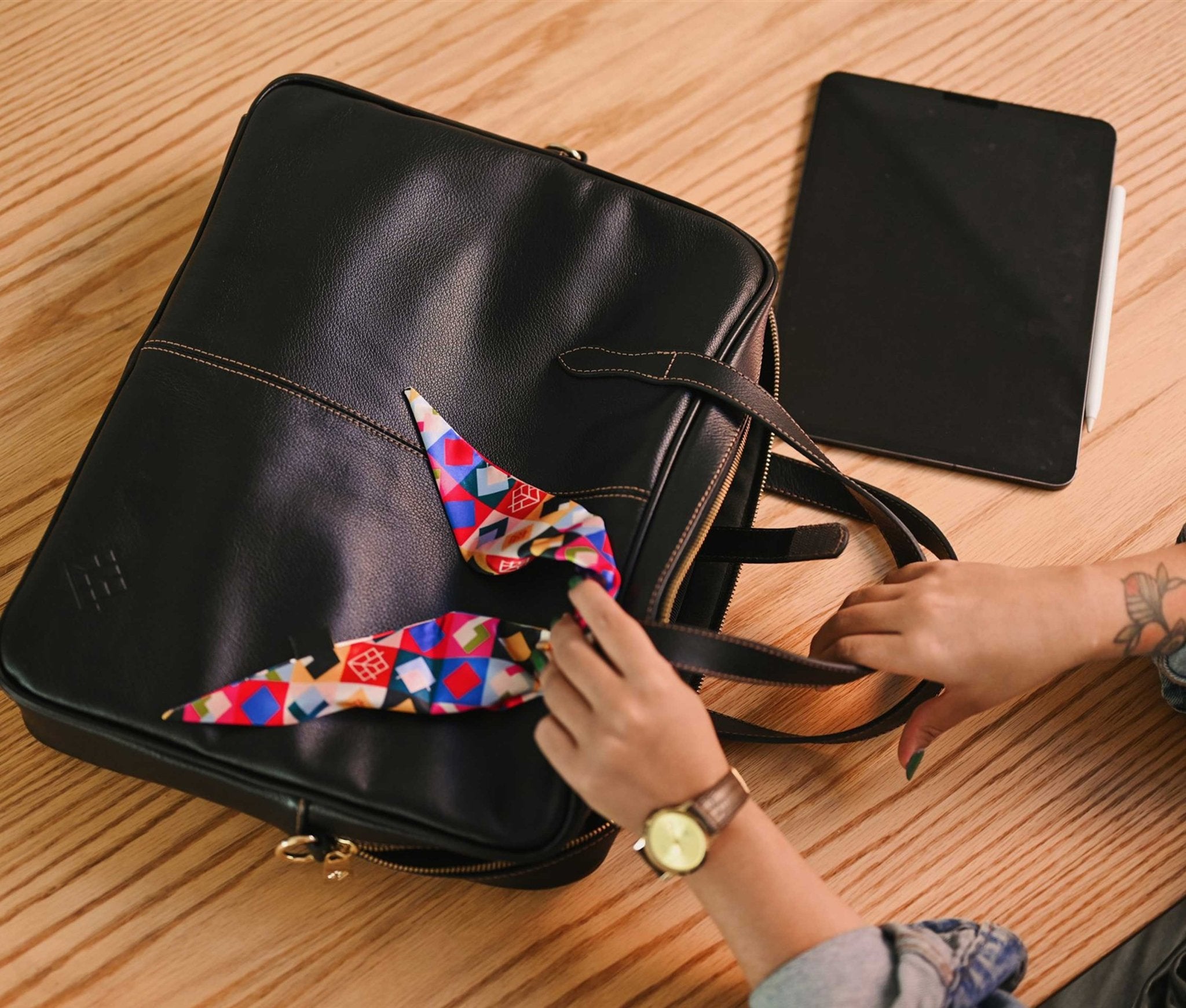 Portafolio Laptop Negro - LOVENOCK