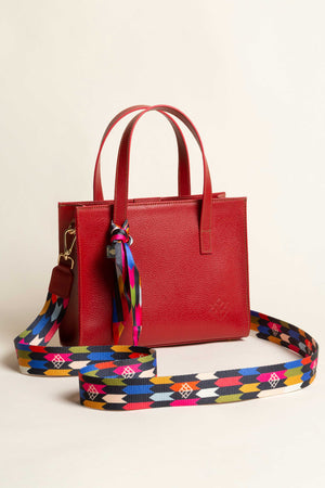 Crossbody Silvana Rojo - Incluye 2 straps y cosmetiquera